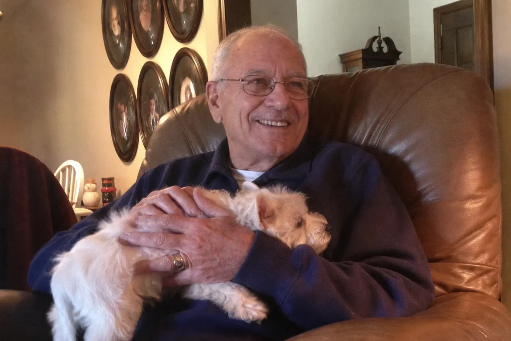 Pet parent hearing their custom song — photo 4